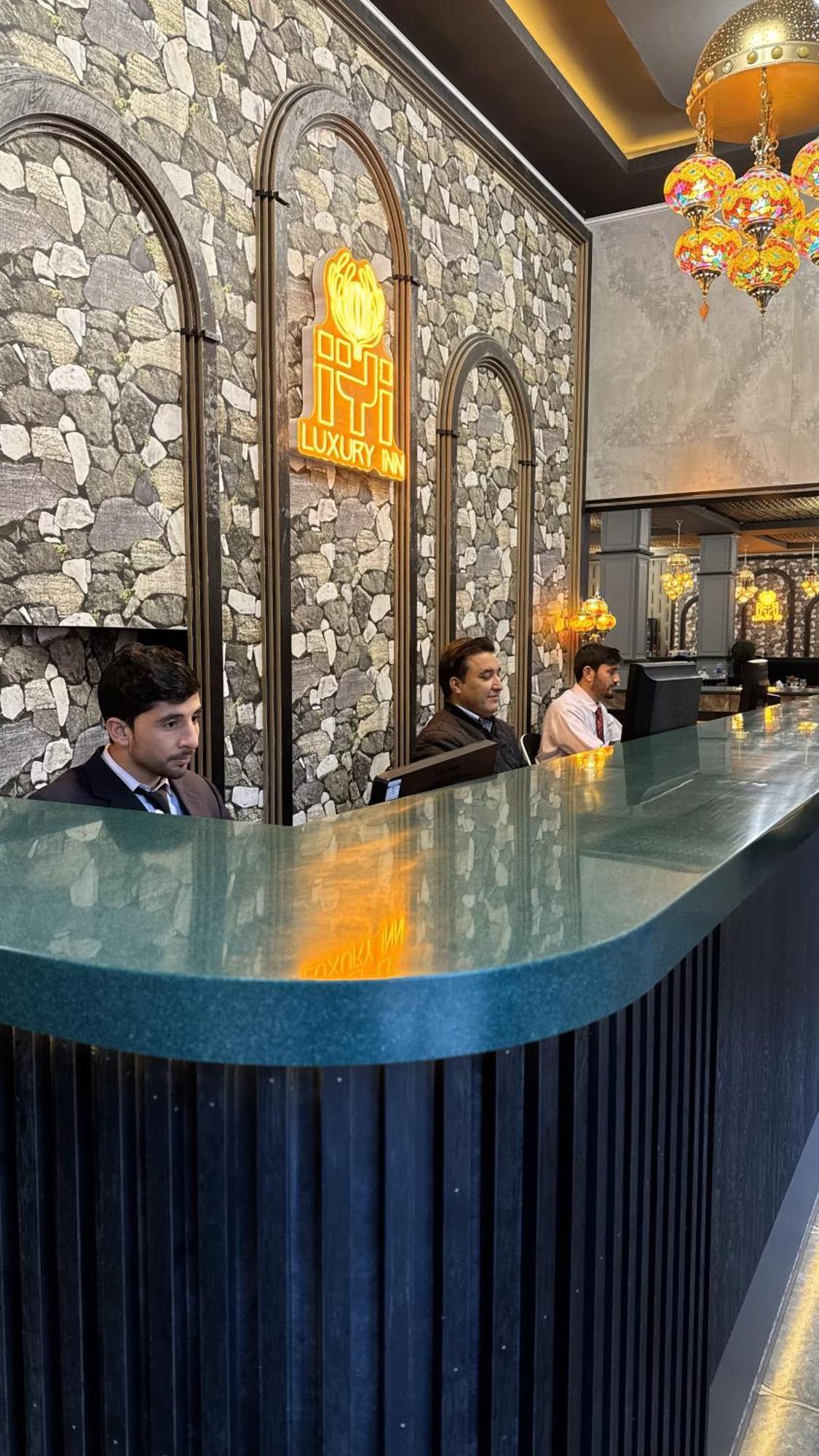 Iyi Luxury Inn Swat Saidu Sharif Ngoại thất bức ảnh