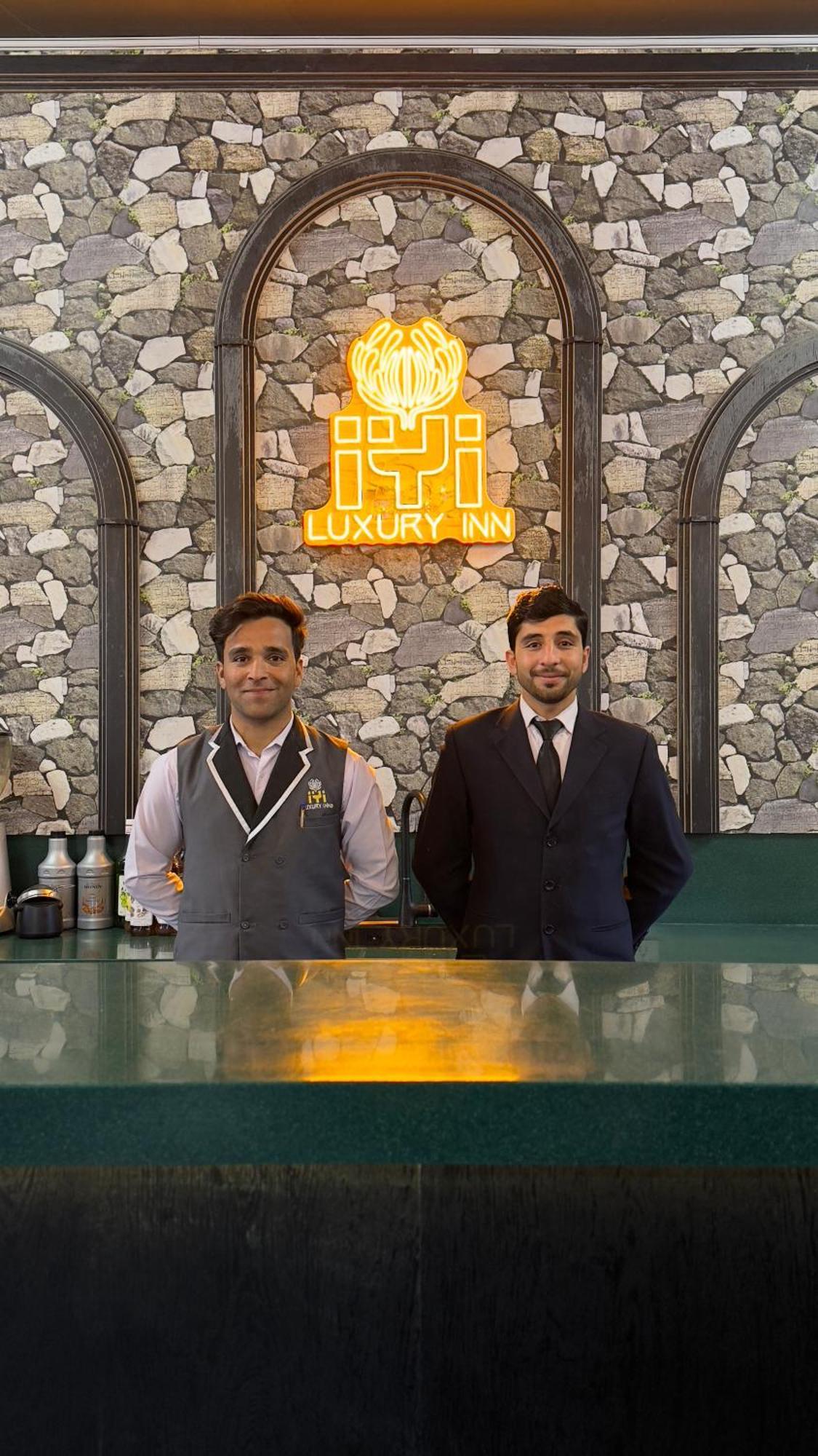 Iyi Luxury Inn Swat Saidu Sharif Ngoại thất bức ảnh