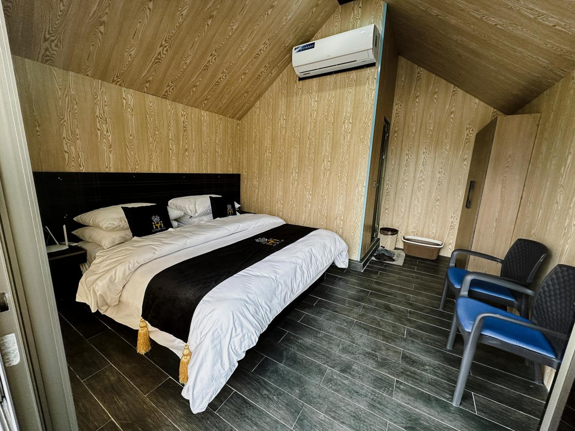 Iyi Luxury Inn Swat Saidu Sharif Ngoại thất bức ảnh