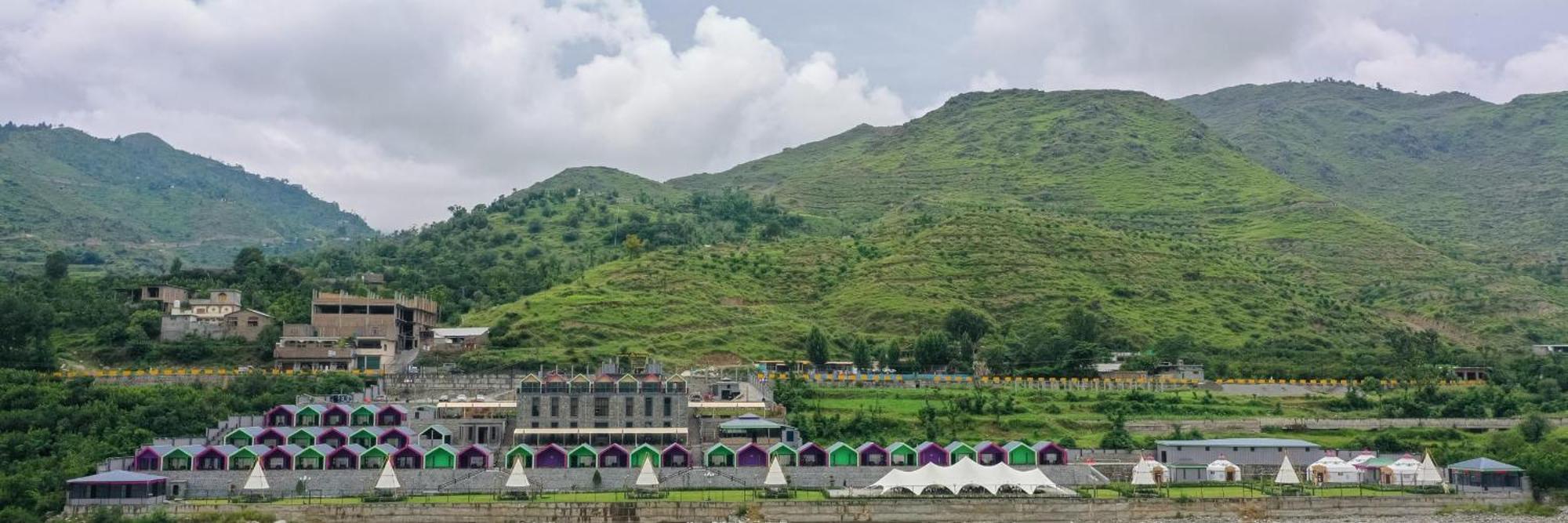 Iyi Luxury Inn Swat Saidu Sharif Ngoại thất bức ảnh