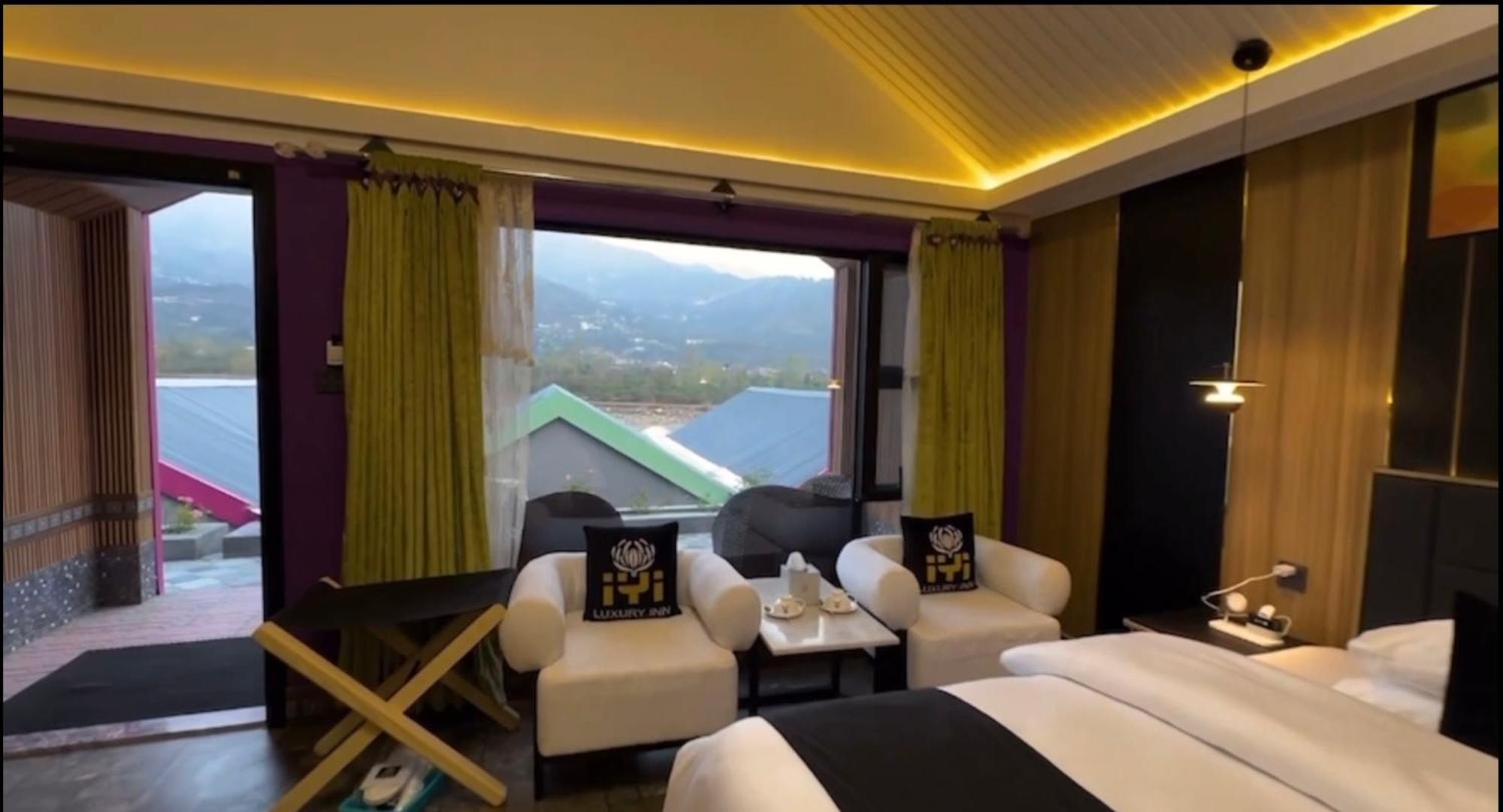 Iyi Luxury Inn Swat Saidu Sharif Ngoại thất bức ảnh
